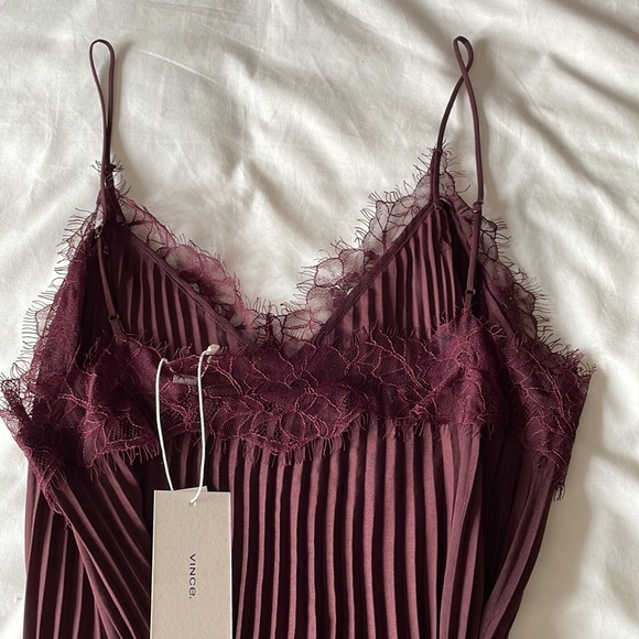 Vince. NWT lace trim pleated dress - Picture 6 of 7